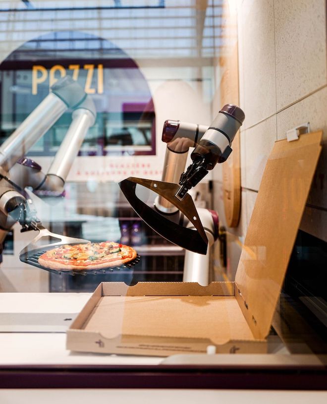 Pazzi La Premi Re Pizzeria O Le Pizza Olo Est Un Robot